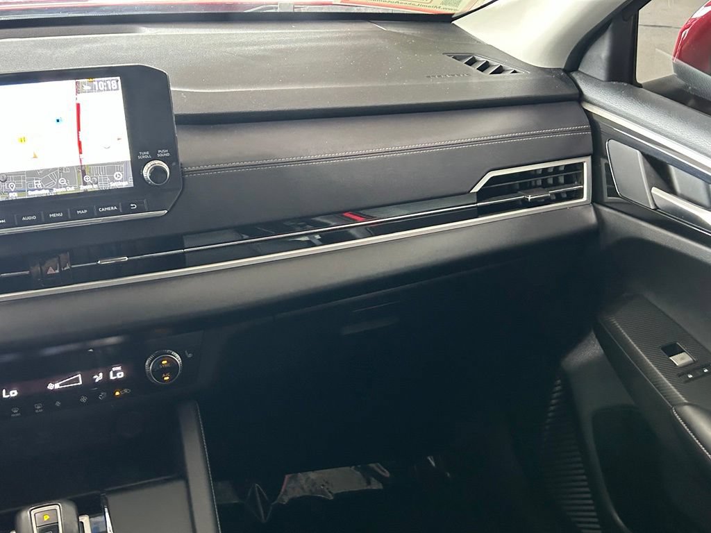 Used 2024 Mitsubishi Outlander SE Black Edition FWD image 11