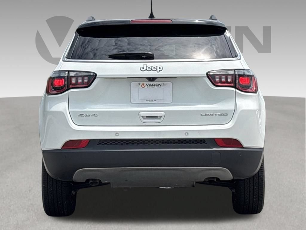 Used 2024 Jeep Compass Limited w/ Sun and Sound Group AWD/4WD image 11