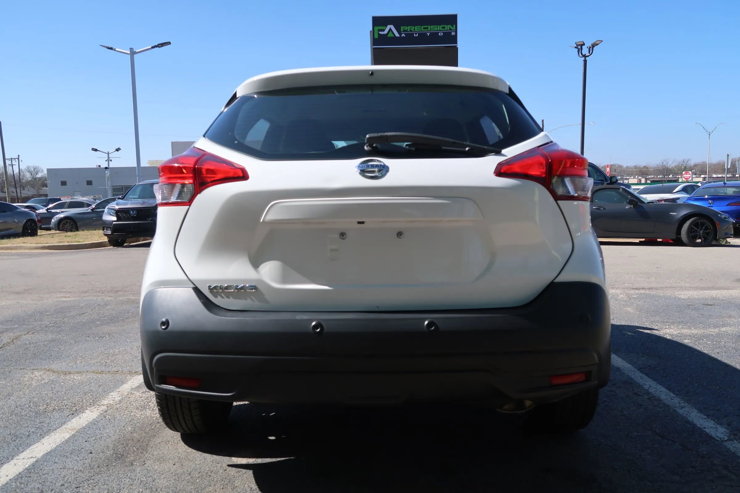 Used 2020 Nissan Kicks S FWD image 9