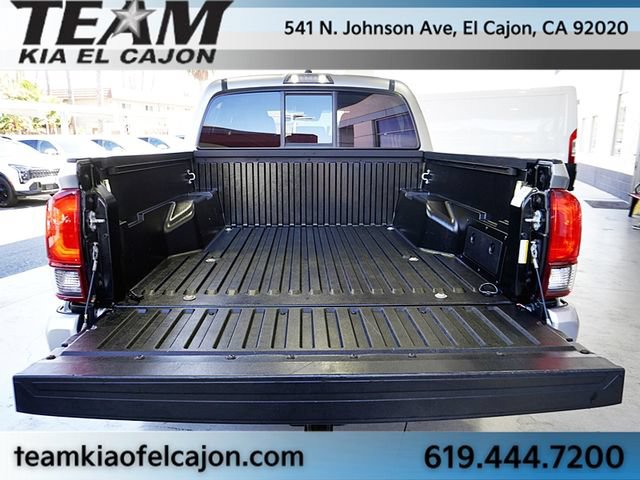 Used 2022 Toyota Tacoma SR AWD/4WD image 17