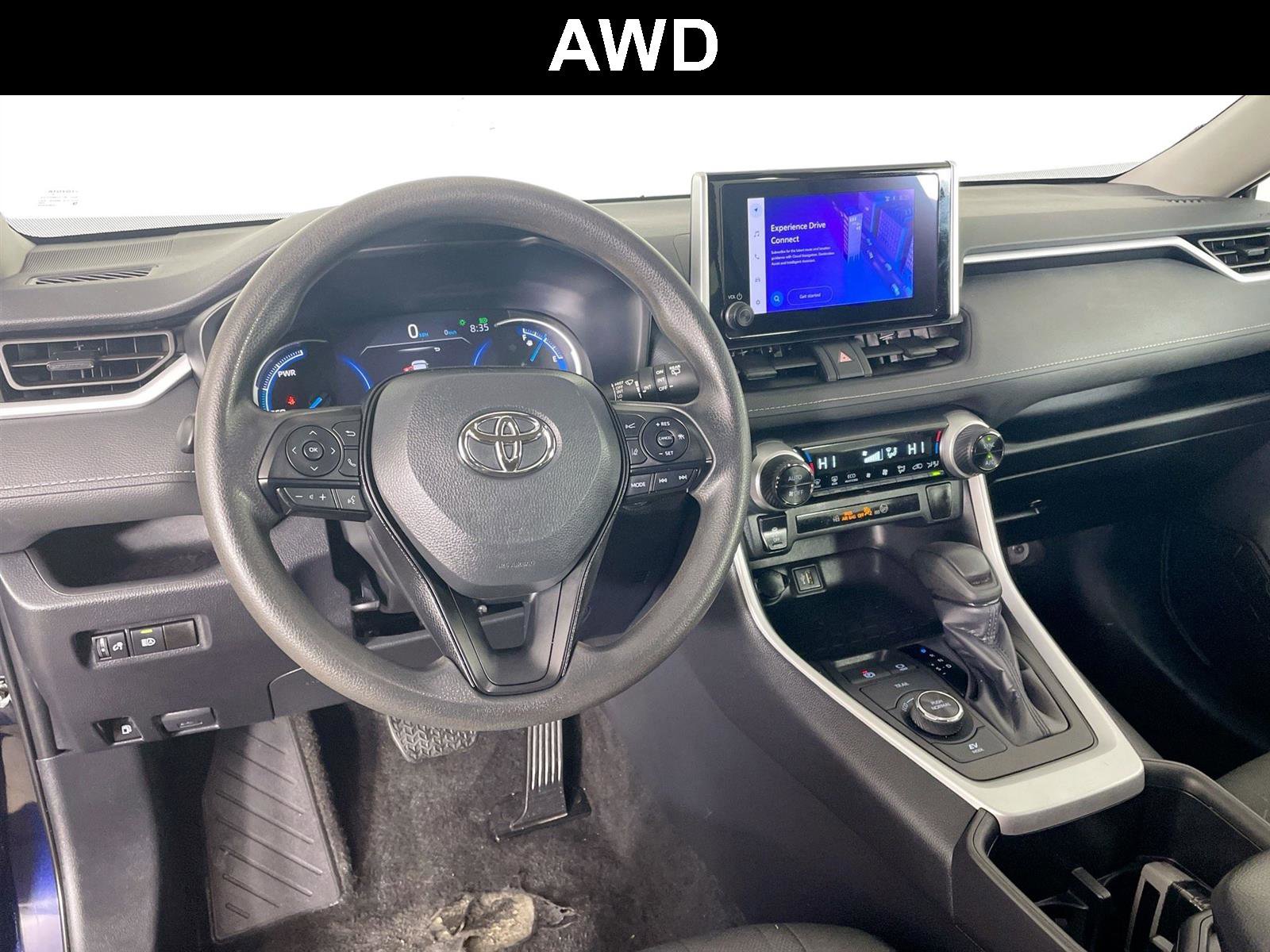 Used 2024 Toyota RAV4 XLE AWD/4WD image 2