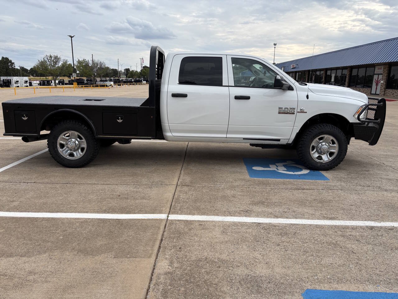 Used 2017 RAM 2500 Tradesman w/ Chrome Appearance Group AWD/4WD image 2