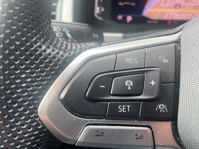 Used 2023 Volkswagen Atlas Cross Sport SEL R-Line image 38