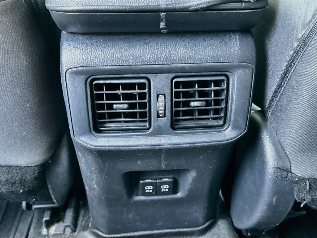 Used 2019 Toyota RAV4 XLE FWD image 25