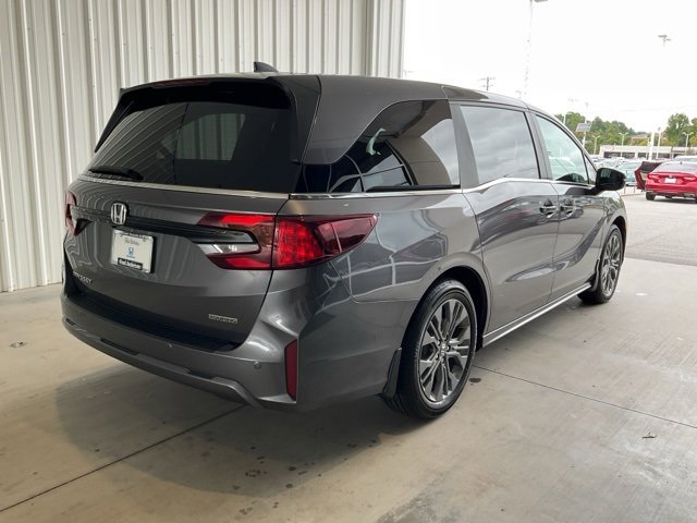 New 2026 Honda Odyssey Touring image 24