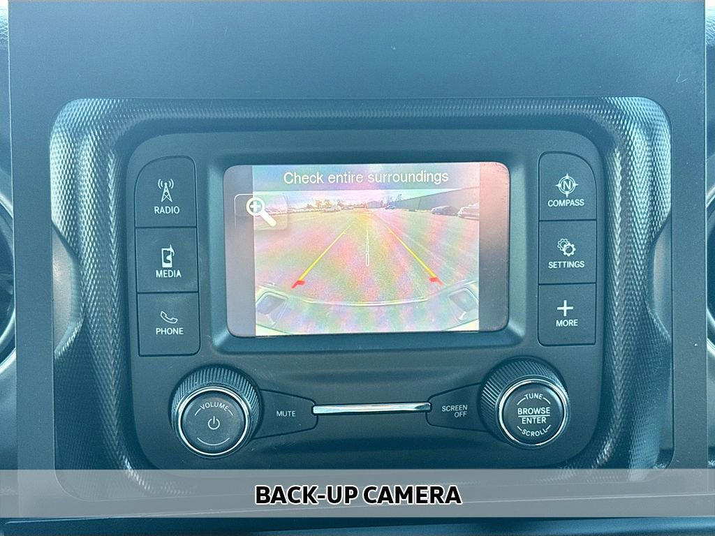 Used 2021 Jeep Gladiator Sport image 3