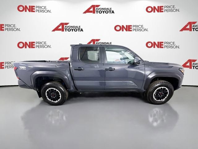 Certified 2024 Toyota Tacoma TRD Off-Road AWD/4WD image 8