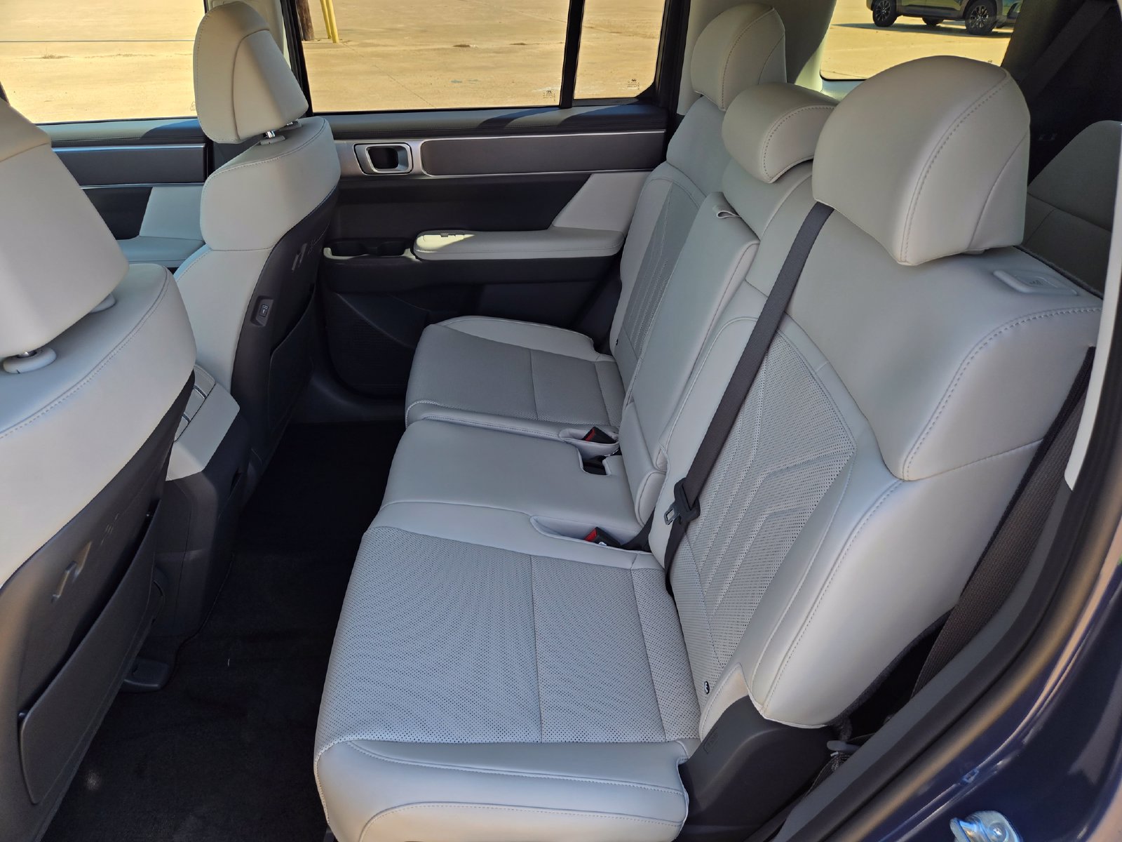 New 2027 Hyundai Santa Fe SEL FWD image 17