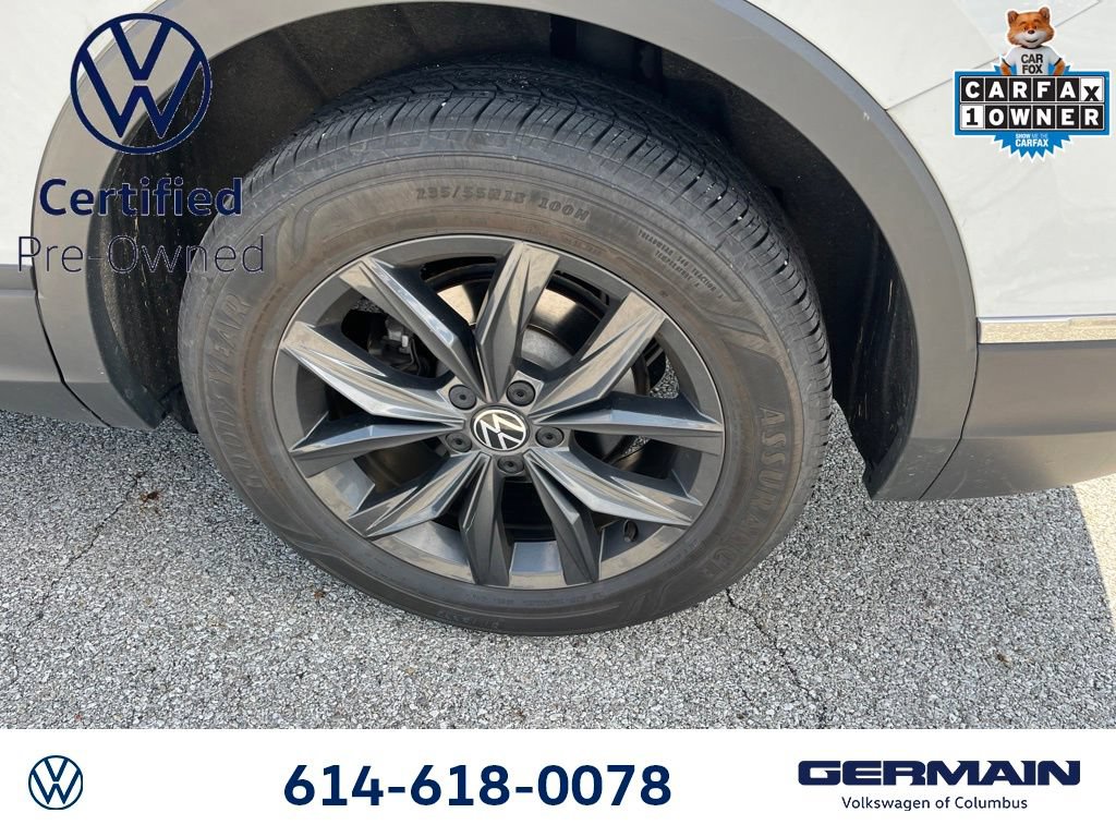 Certified 2024 Volkswagen Tiguan SE w/ Panoramic Sunroof Package AWD/4WD image 17