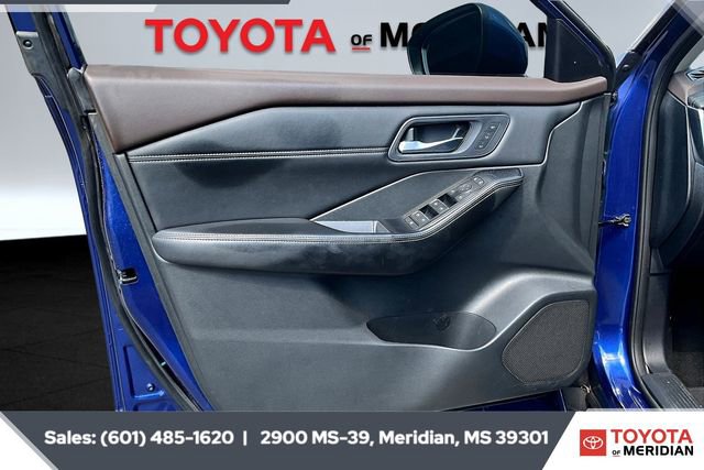 Used 2023 Nissan Rogue SL image 17