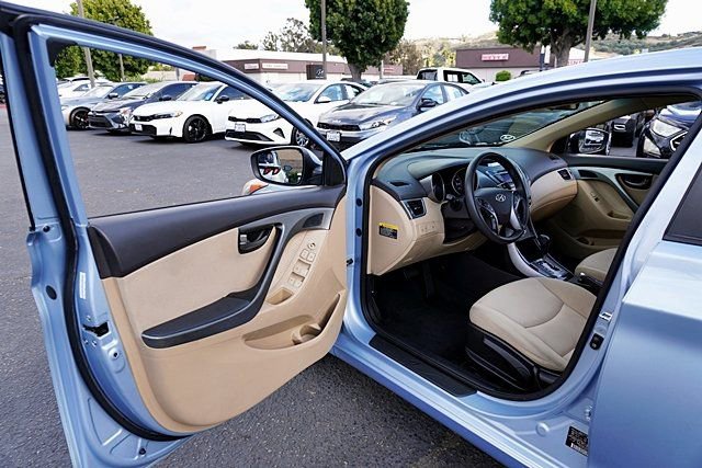 Used 2013 Hyundai Elantra GLS w/ Preferred Pkg FWD image 32