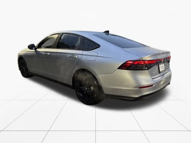 New 2025 Honda Accord SE image 6