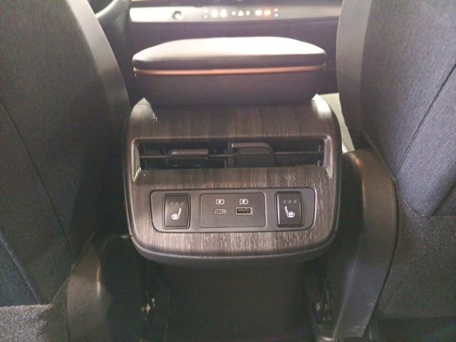 Certified 2024 Nissan Ariya AWD image 28