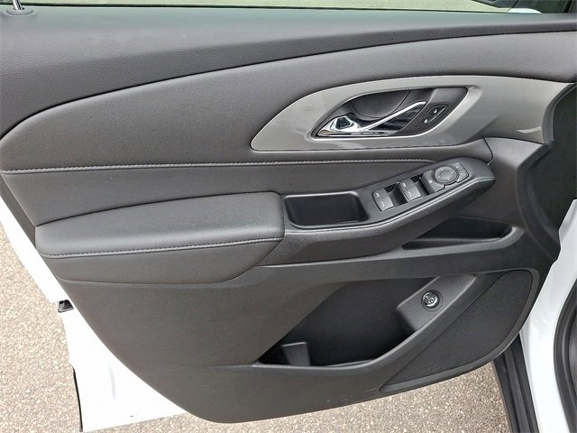 Used 2023 Chevrolet Traverse LT image 10