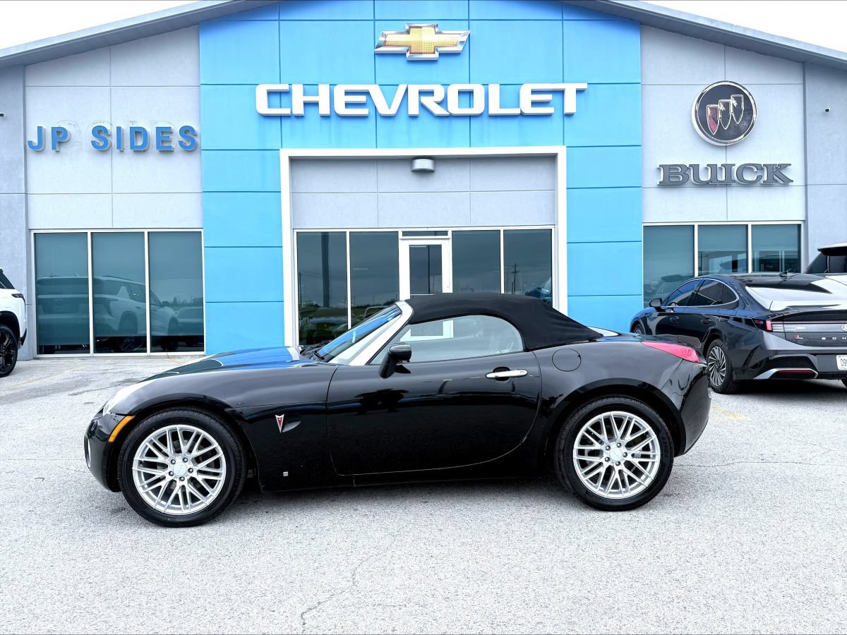 Used 2006 Pontiac Solstice Convertible w/ Power Package RWD image 4