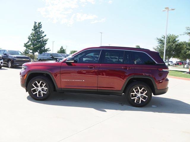 Certified 2025 Jeep Grand Cherokee Limited RWD image 6