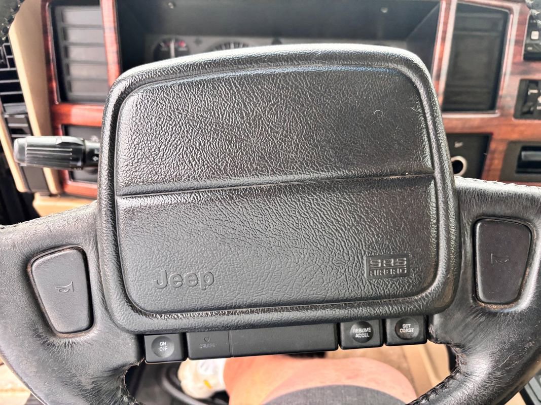 Used 1996 Jeep Cherokee Country image 23