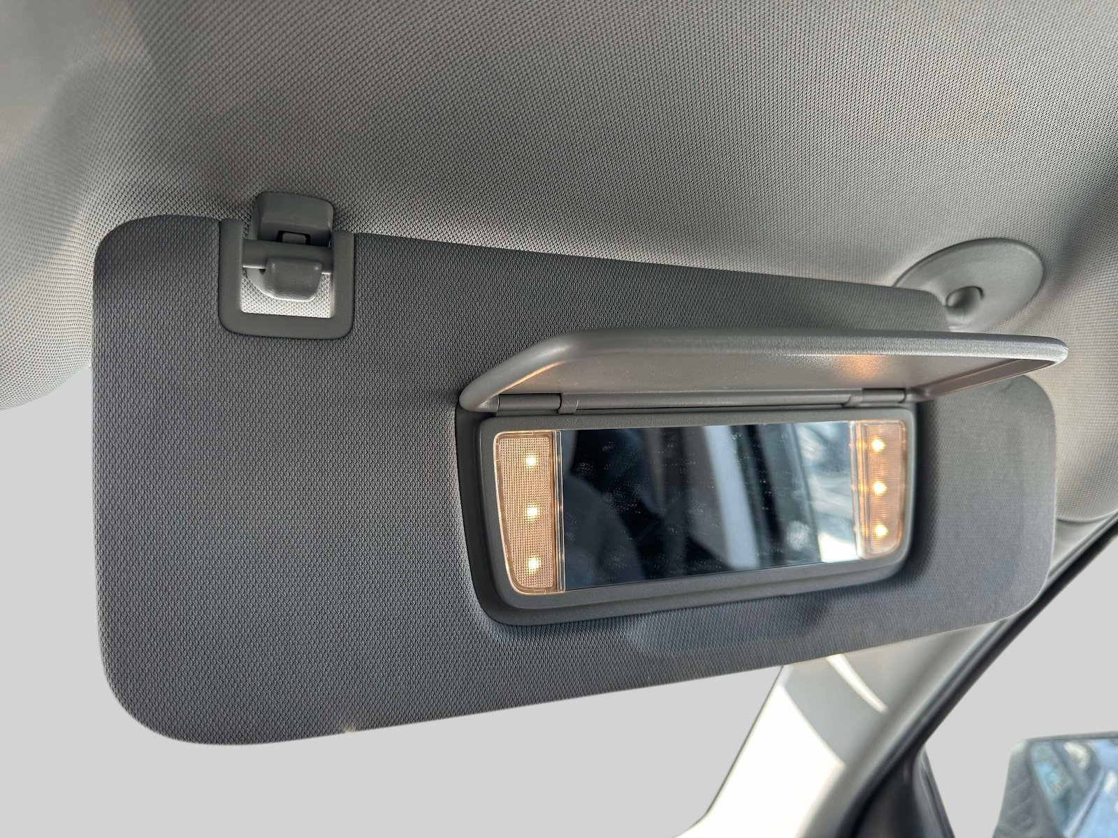 Certified 2023 Chevrolet Equinox LT image 33