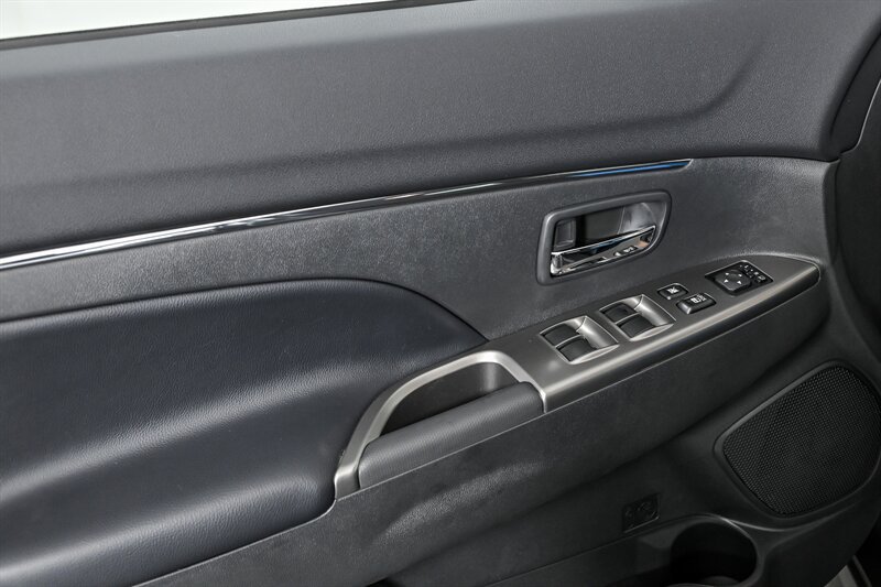 New 2027 Mitsubishi Outlander Sport SE AWD/4WD image 12
