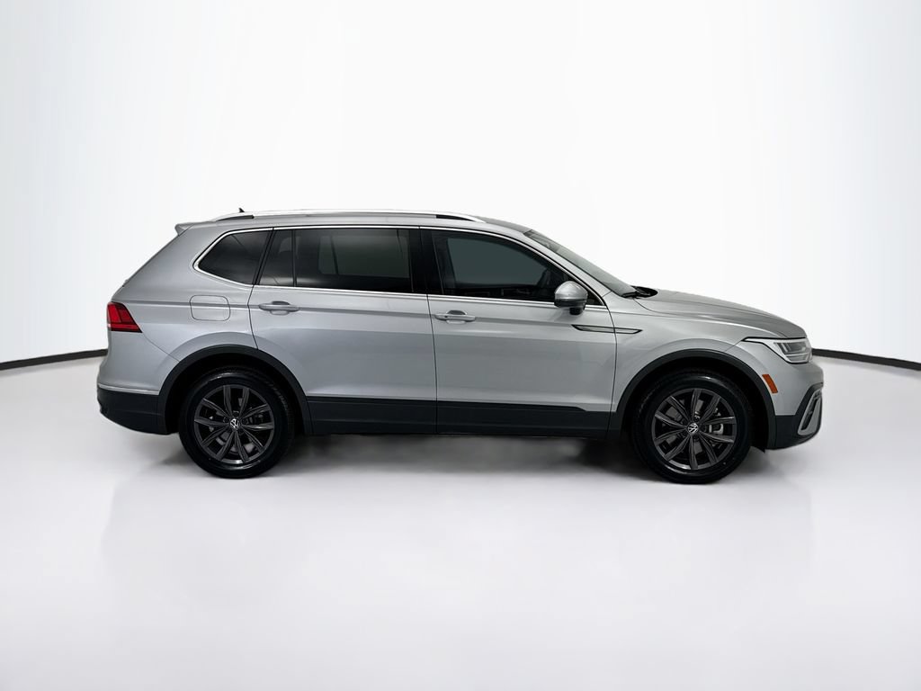 Used 2022 Volkswagen Tiguan SE FWD image 4