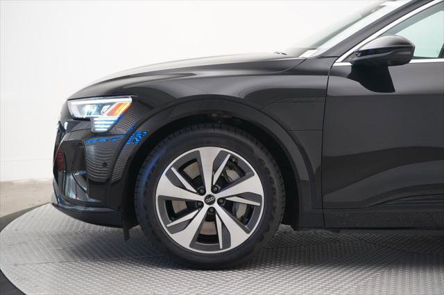 Certified 2024 Audi Q8 e-tron Premium Plus w/ Premium Plus Package AWD/4WD image 2