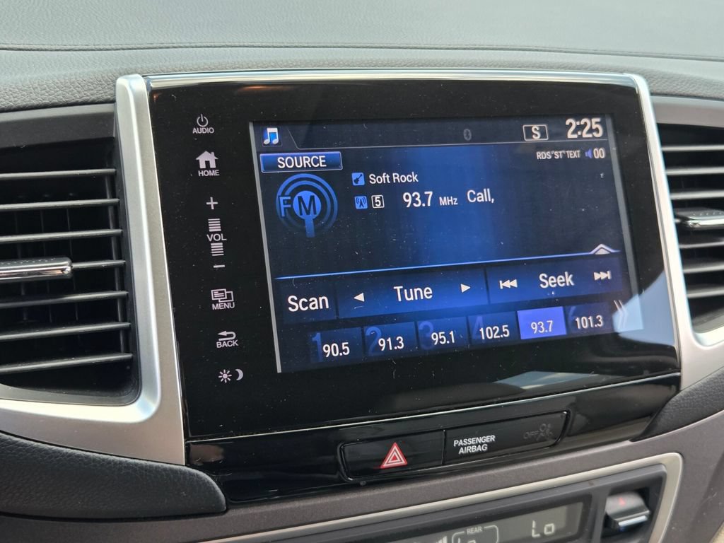 Used 2017 Honda Pilot EX-L image 24