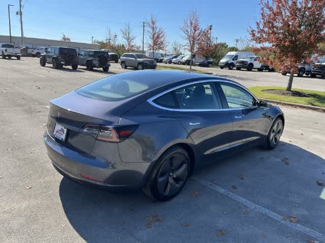 Used 2020 Tesla Model 3 Standard Range RWD image 8