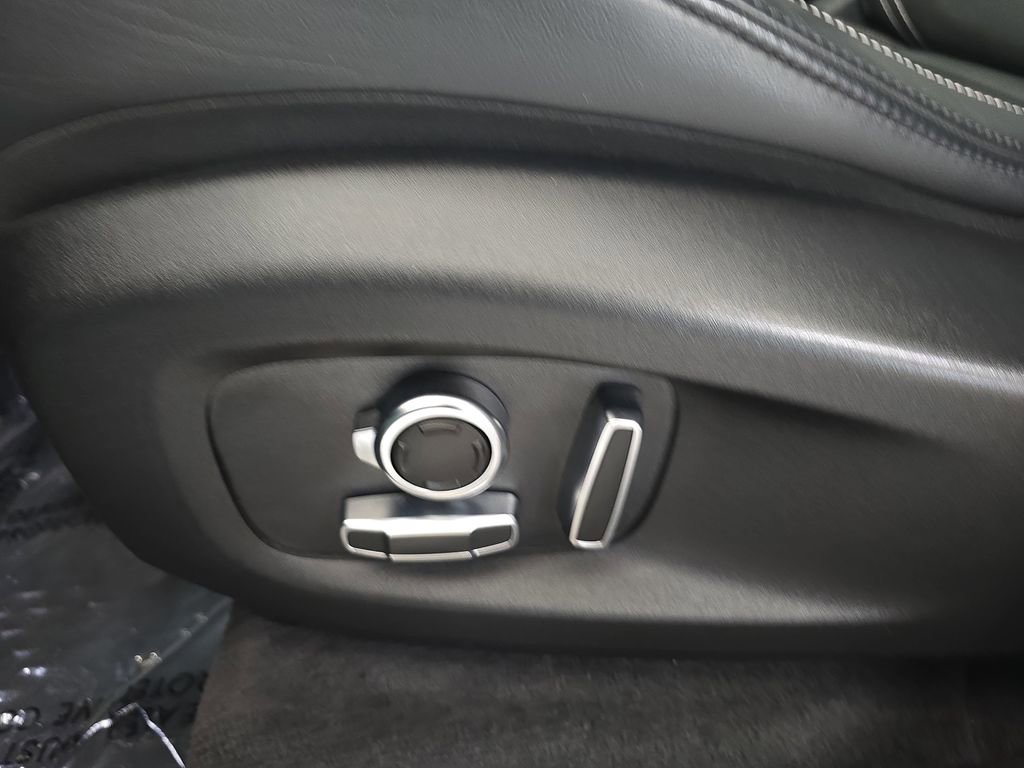 Used 2024 Jaguar F-PACE R-Dynamic S image 28