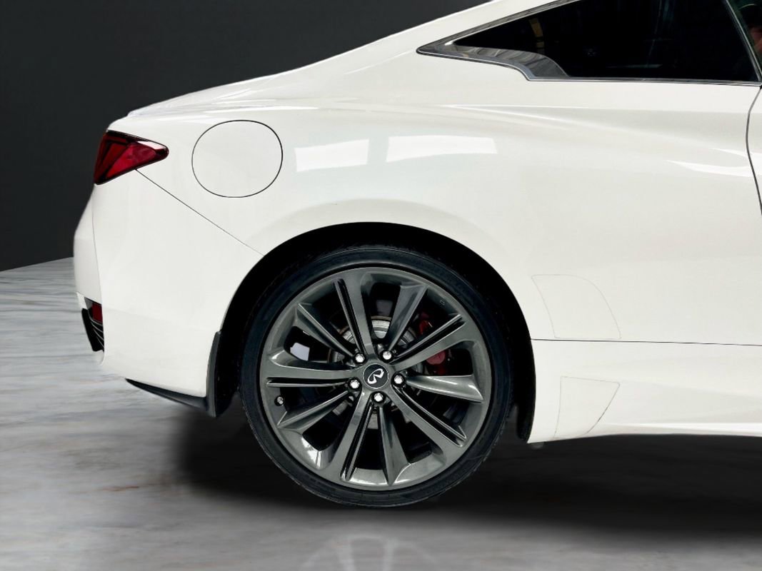 Used 2018 INFINITI Q60 Red Sport 400 w/ Sensory Package 3.0T Sport AWD/4WD image 12