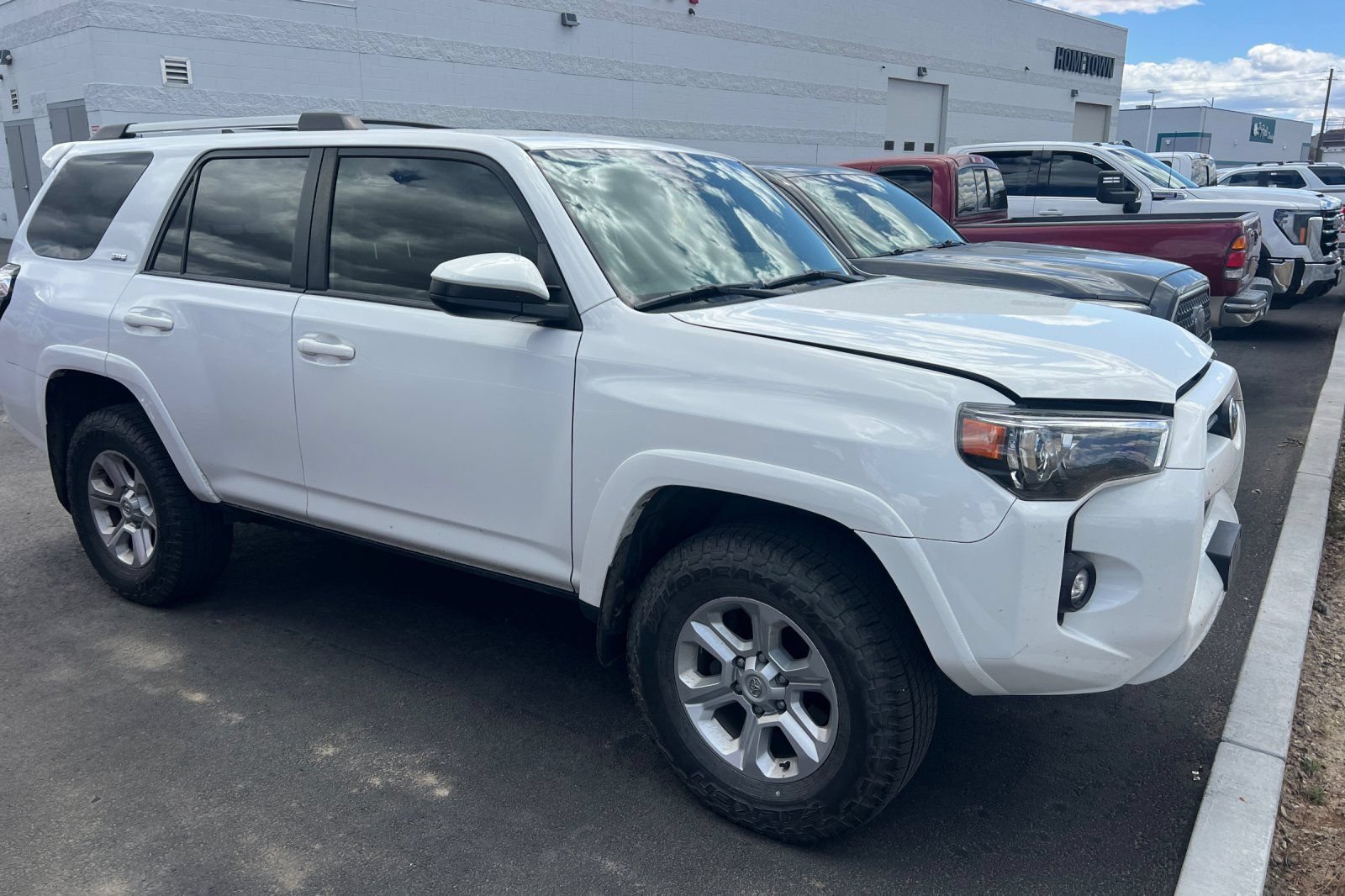 Used 2022 Toyota 4Runner SR5 AWD/4WD image 2