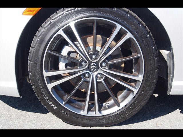 Used 2013 Scion FR-S RWD image 5