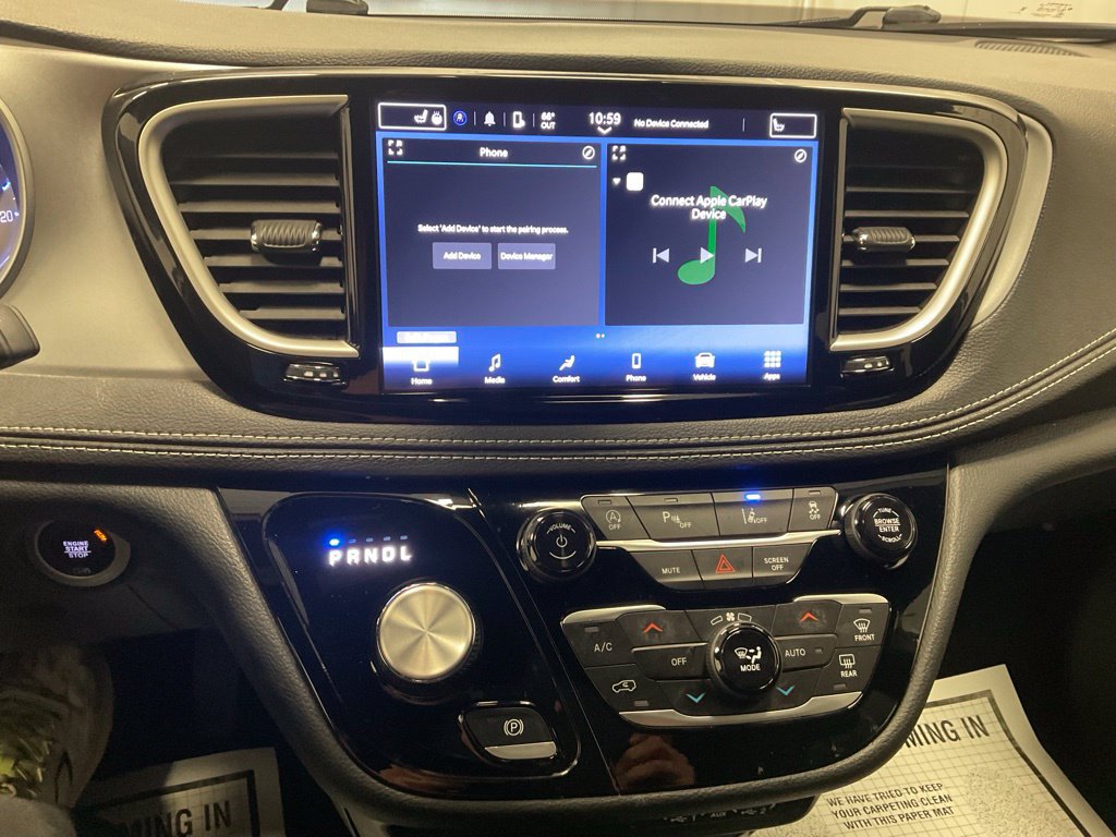Used 2024 Chrysler Pacifica Touring FWD image 13
