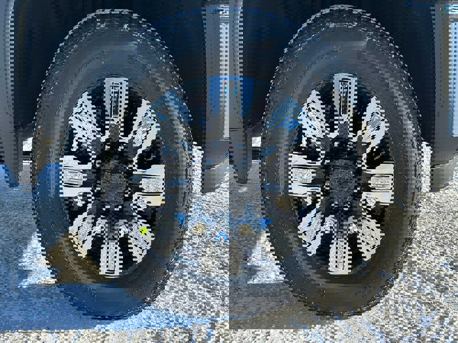 New 2026 GMC Sierra 2500 Denali w/ Denali Reserve Package image 9