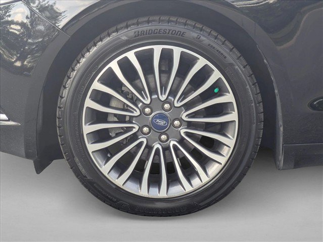 Used 2018 Ford Fusion Titanium AWD/4WD image 25