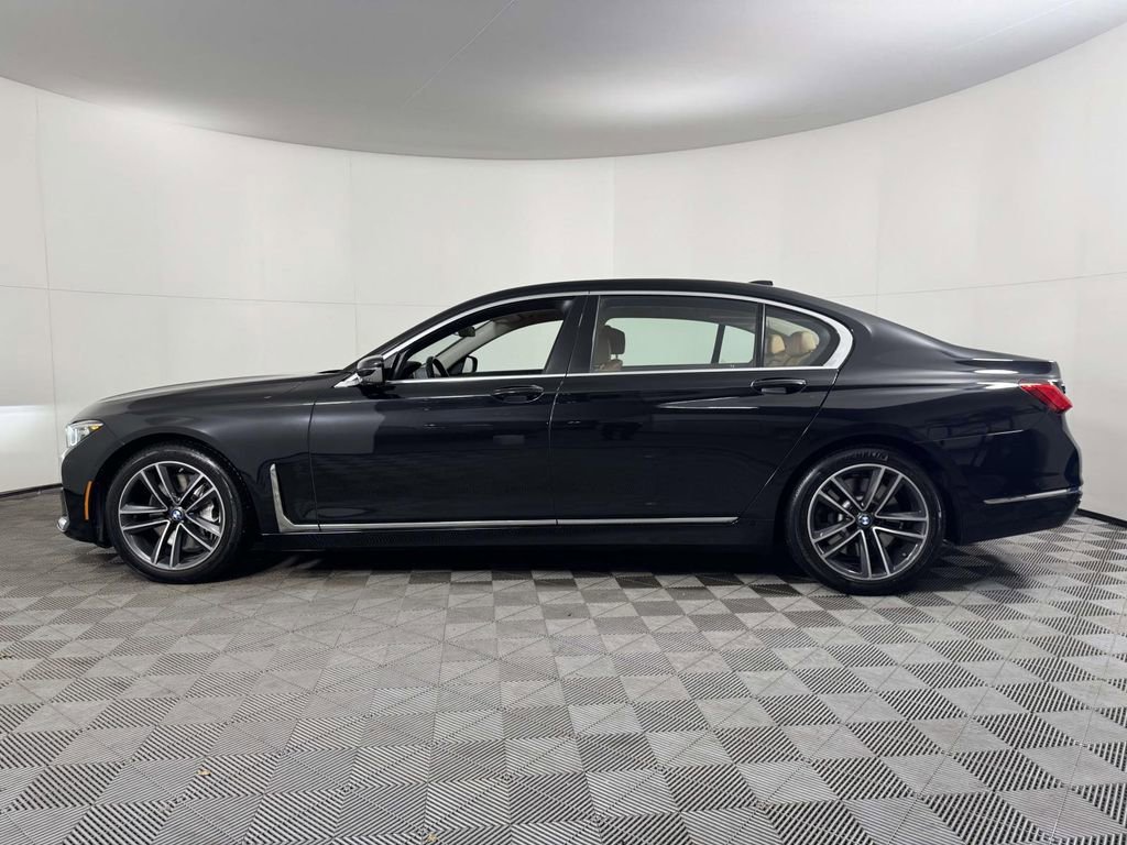 Used 2022 BMW 750i xDrive AWD/4WD image 11