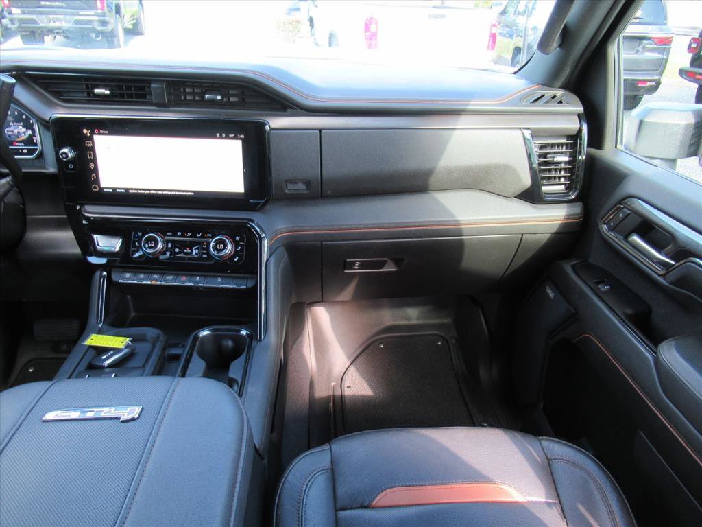 Used 2024 GMC Sierra 2500 AT4 w/ AT4 Premium Plus Package image 15