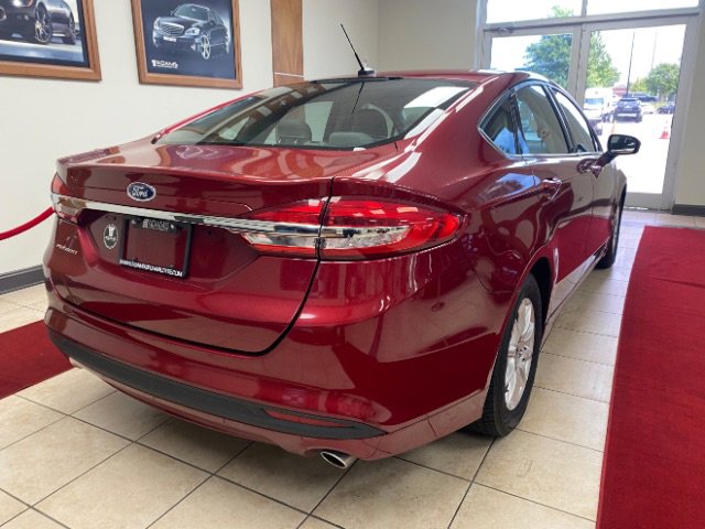 Used 2017 Ford Fusion S FWD image 5