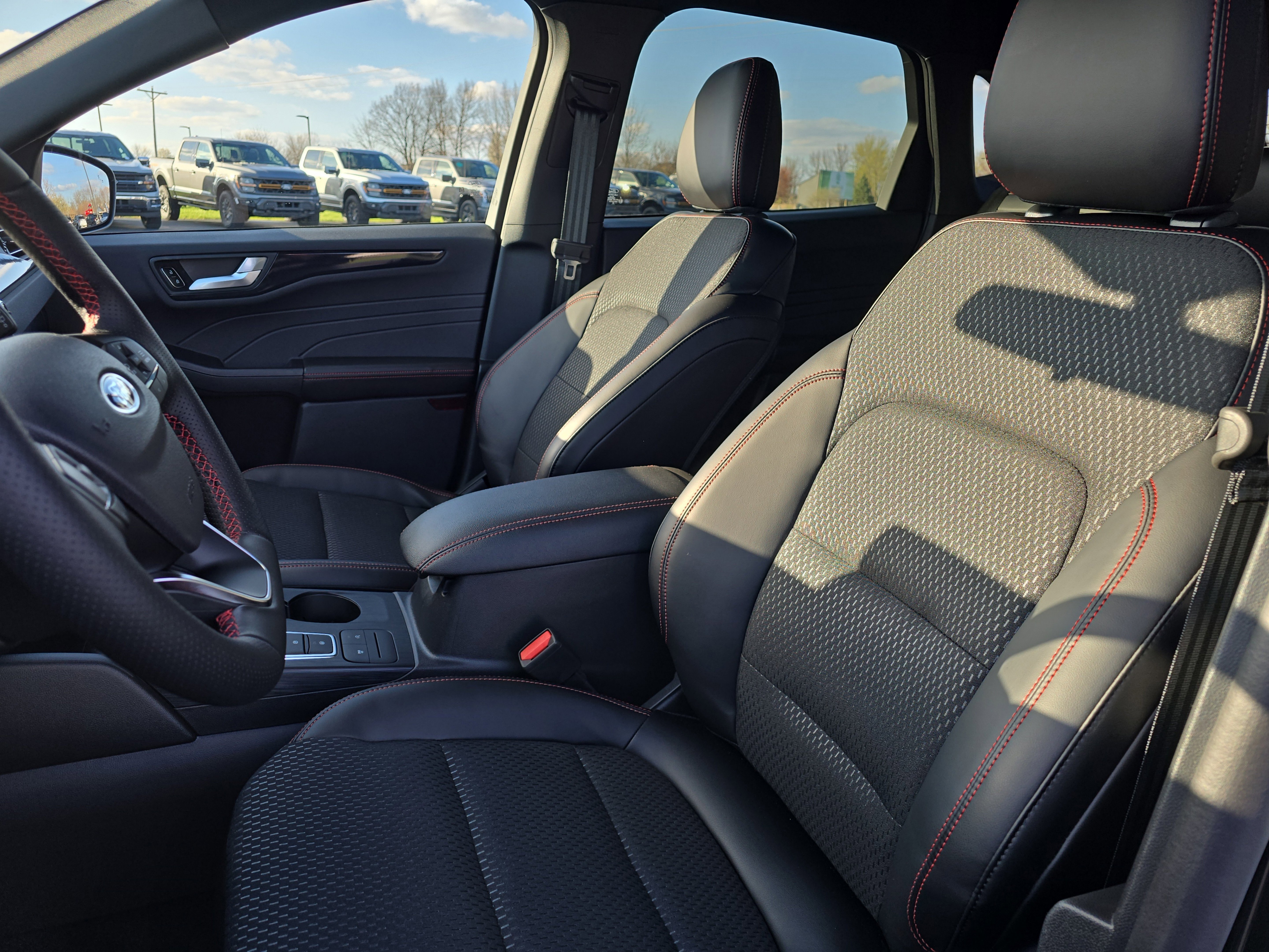 New 2025 Ford Escape ST-Line w/ Cold Weather Package image 19