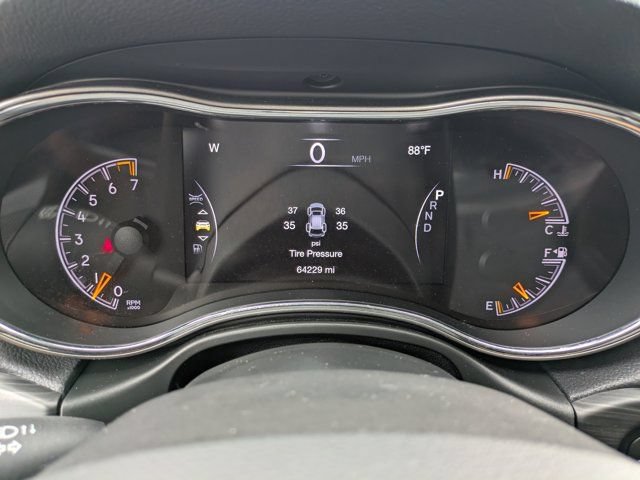 Used 2020 Jeep Grand Cherokee Laredo AWD/4WD image 24