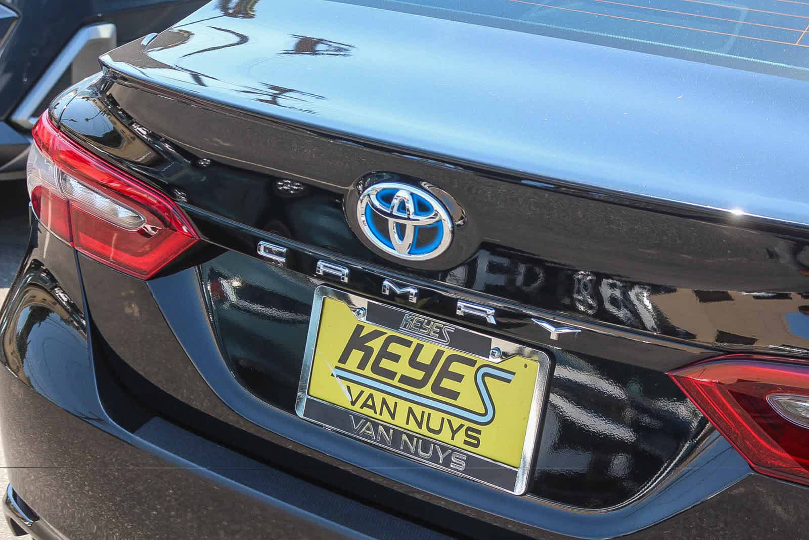 Used 2024 Toyota Camry XSE w/ Cold Weather Package FWD image 9