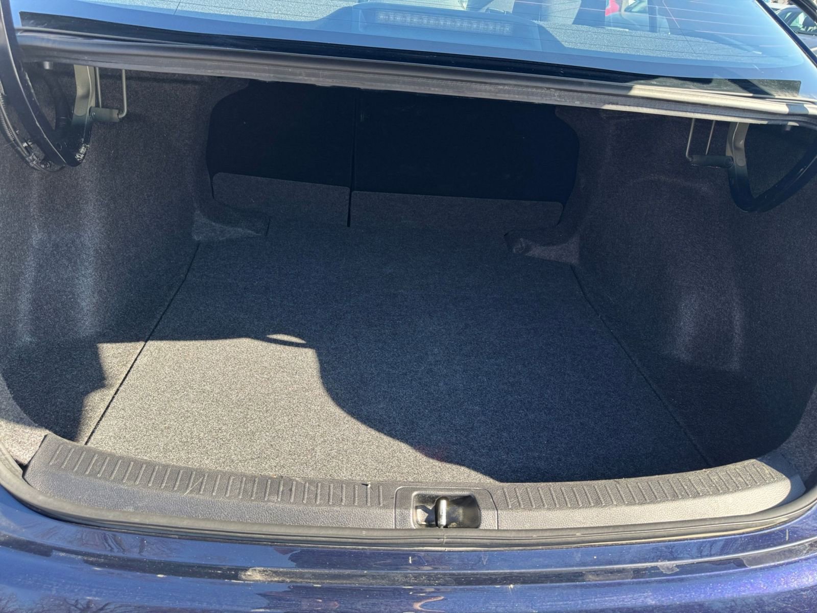 Used 2025 Toyota Corolla LE image 24