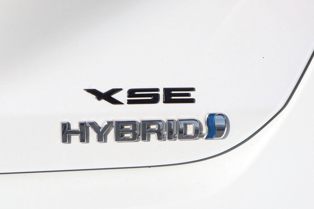 Used 2020 Toyota Avalon XSE FWD image 48