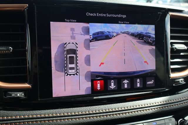 New 2027 Chrysler Pacifica Pinnacle w/ Theater Group FWD image 21