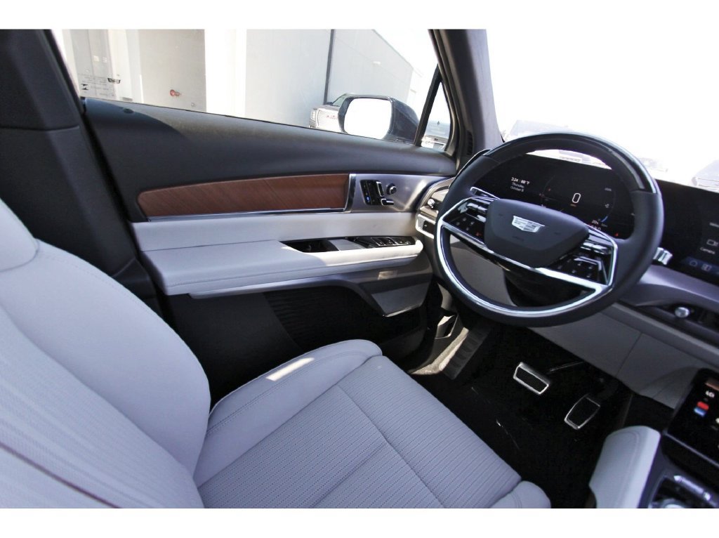 New 2027 Cadillac Vistiq Luxury AWD/4WD image 8