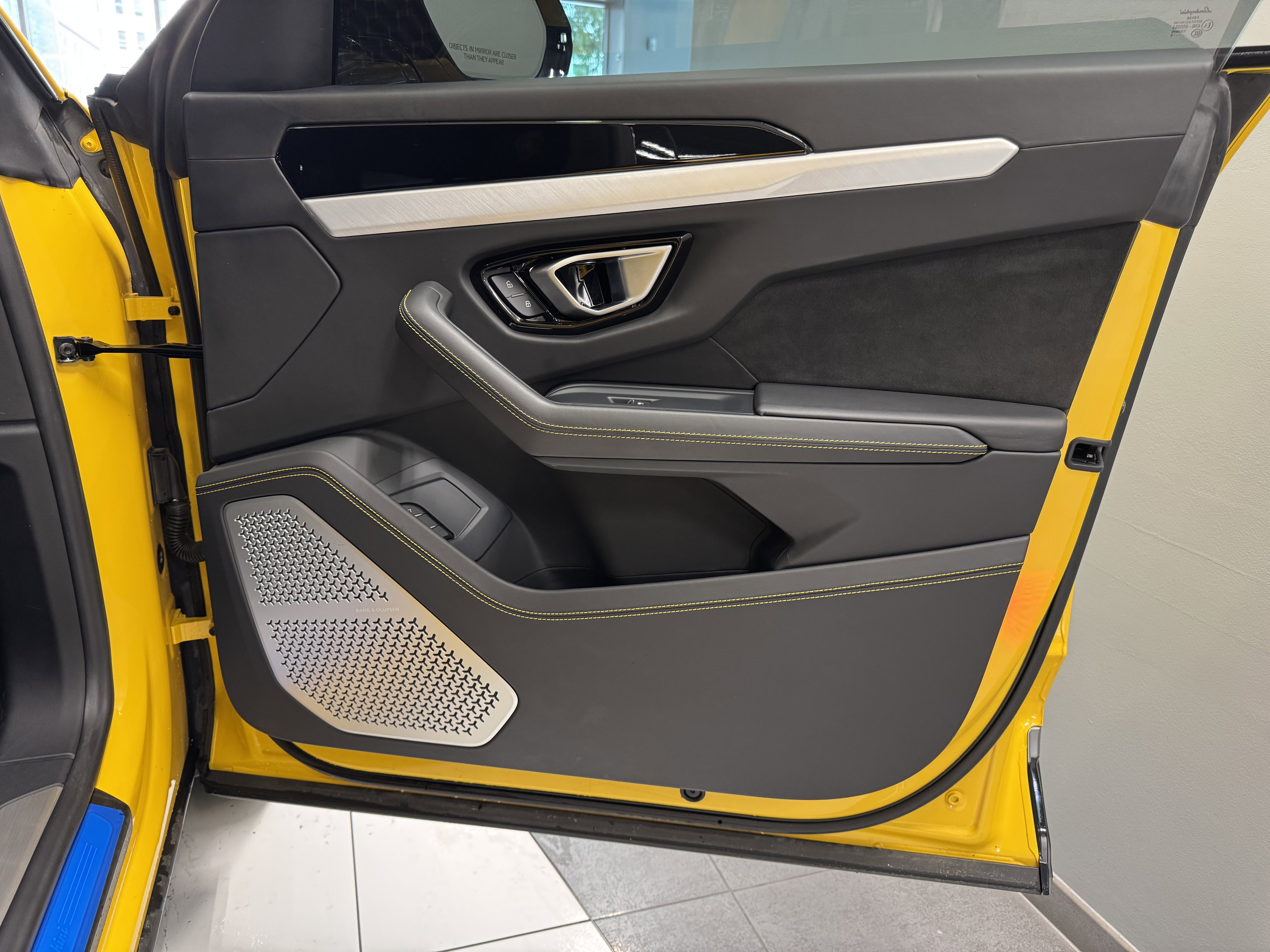 Used 2020 Lamborghini Urus image 14