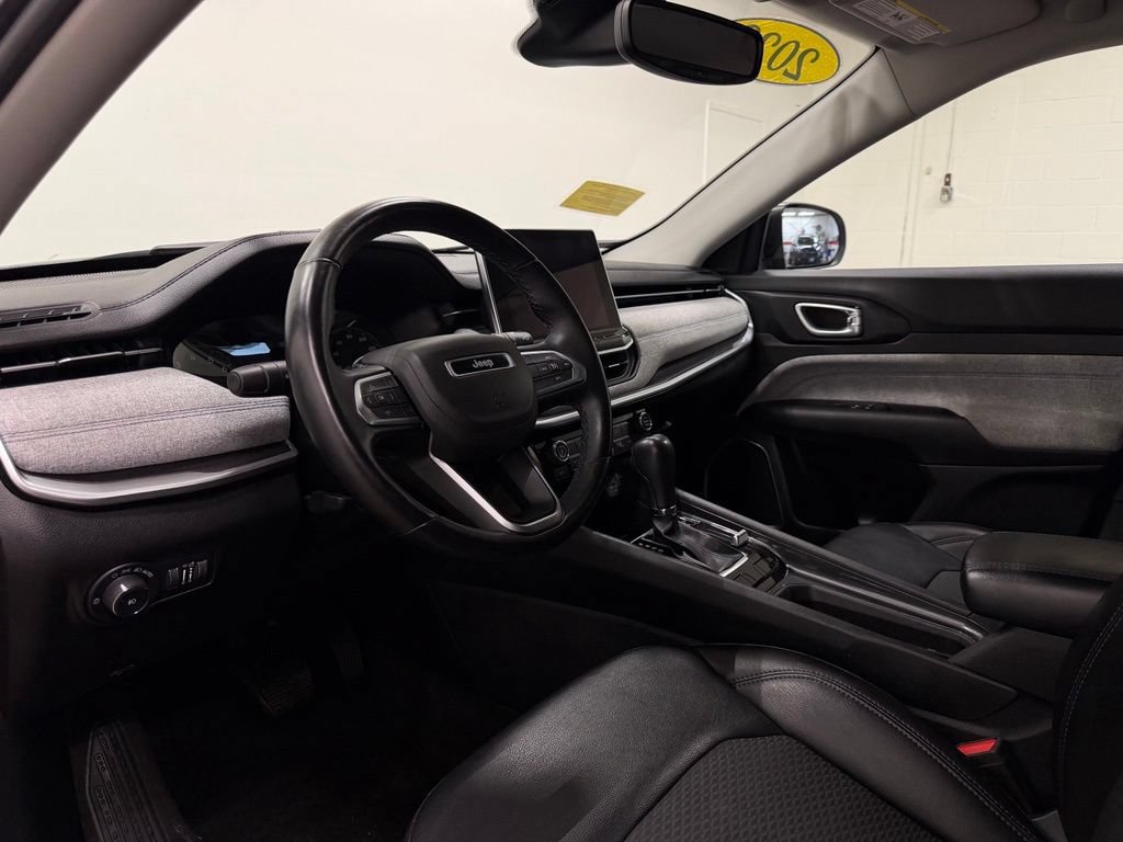 Used 2022 Jeep Compass Latitude w/ Convenience Group AWD/4WD image 12