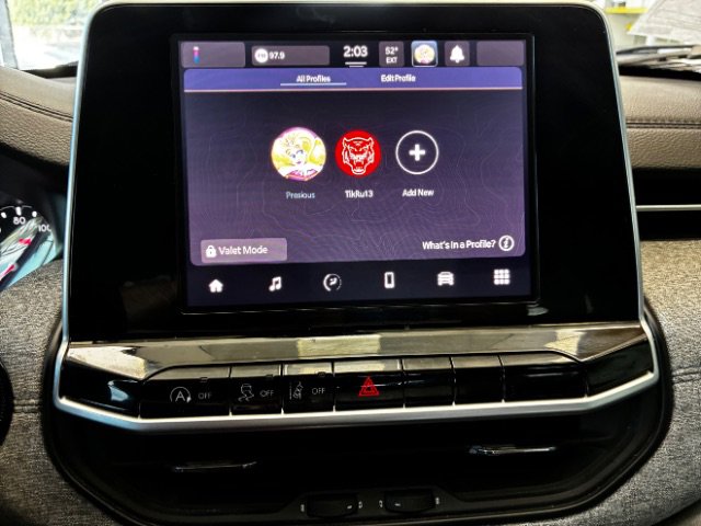 Used 2025 Jeep Compass Sport image 25