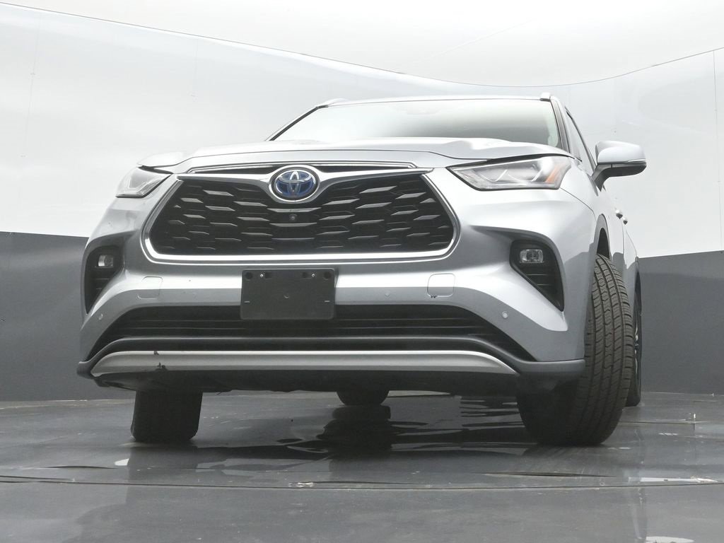 Used 2021 Toyota Highlander Platinum image 26