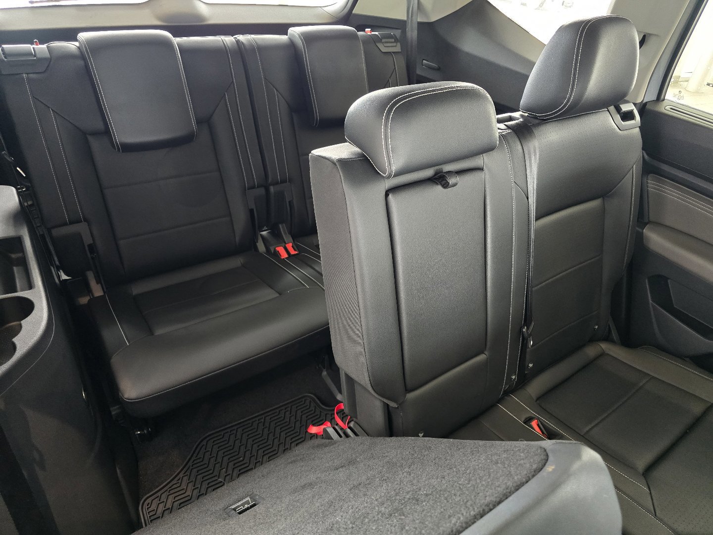 Used 2023 Volkswagen Atlas SE image 26