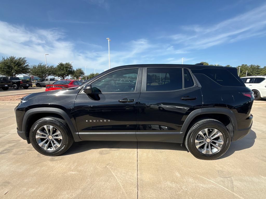 Used 2025 Chevrolet Equinox LT w/ Safety and Technology Package FWD image 5